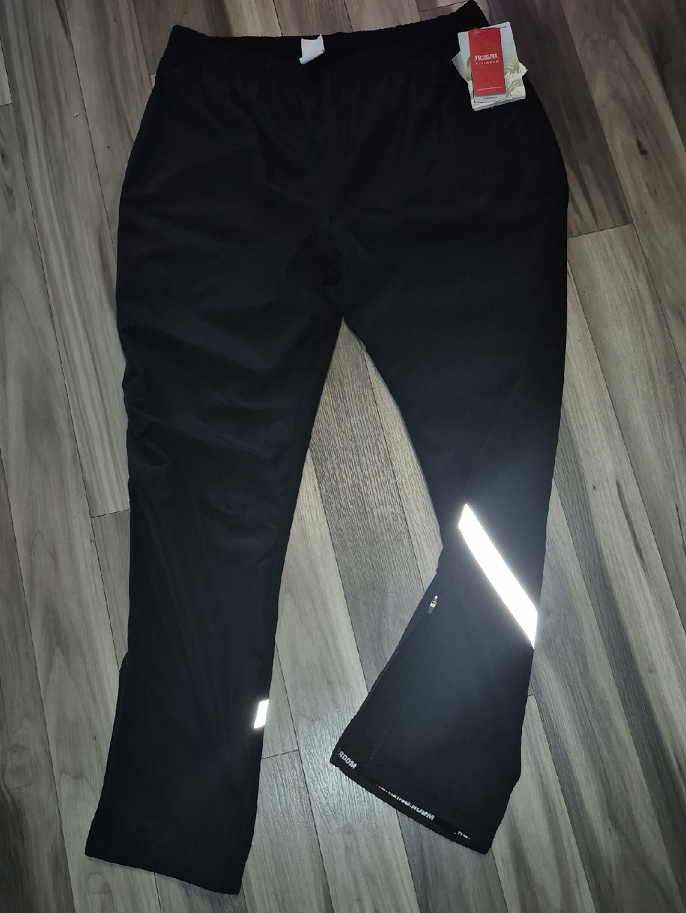 NWT Womens(i Believe) Runnung Room Reflective Athletic Zip-Hem Pants..size Xl